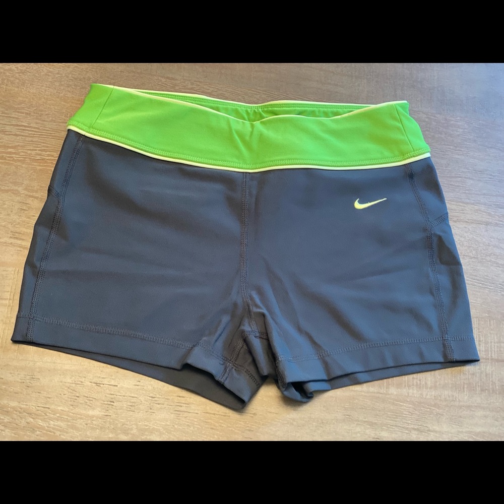 Nike shorts size small